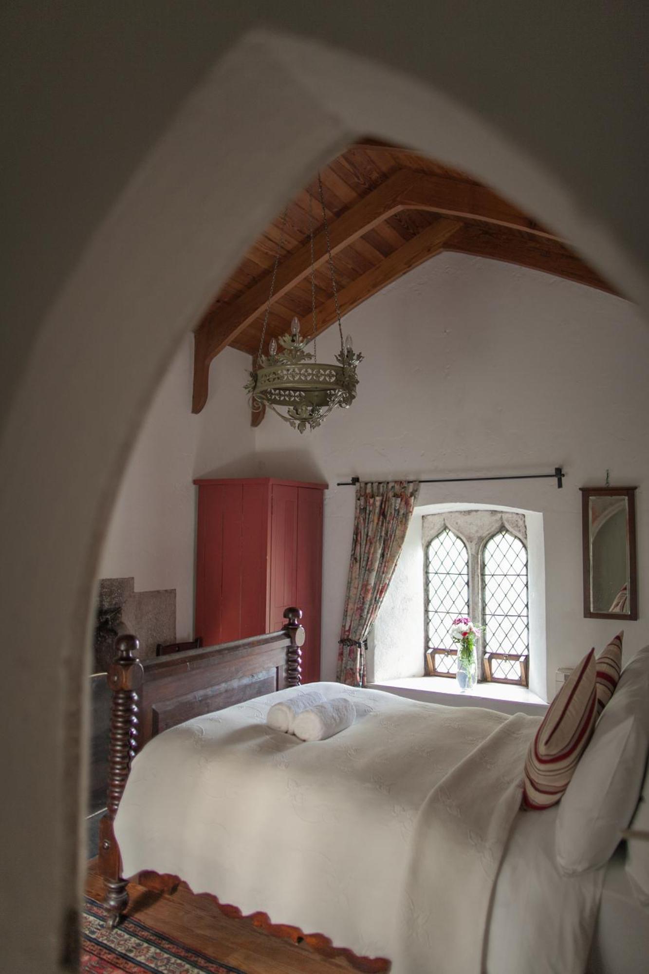 Anne'S Grove Miniature Castle Villa Castletownroche Exterior photo
